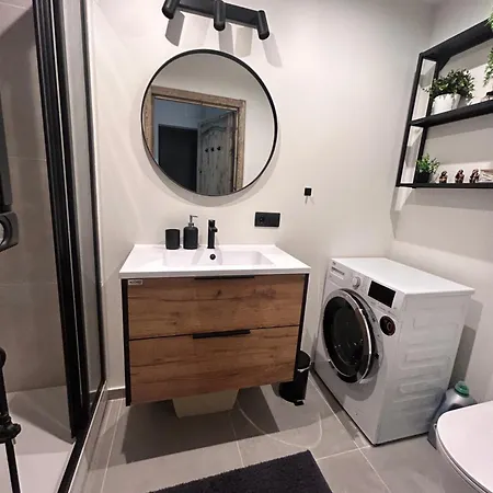 Modern Seaside Appartment - Elkonu Street Residence Lipawa Zewnętrze zdjęcie